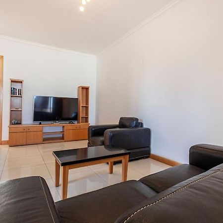 Comfortable Penthouse, Served With Lift, Wifi & Ac By 360 Estates Gzira ภายนอก รูปภาพ